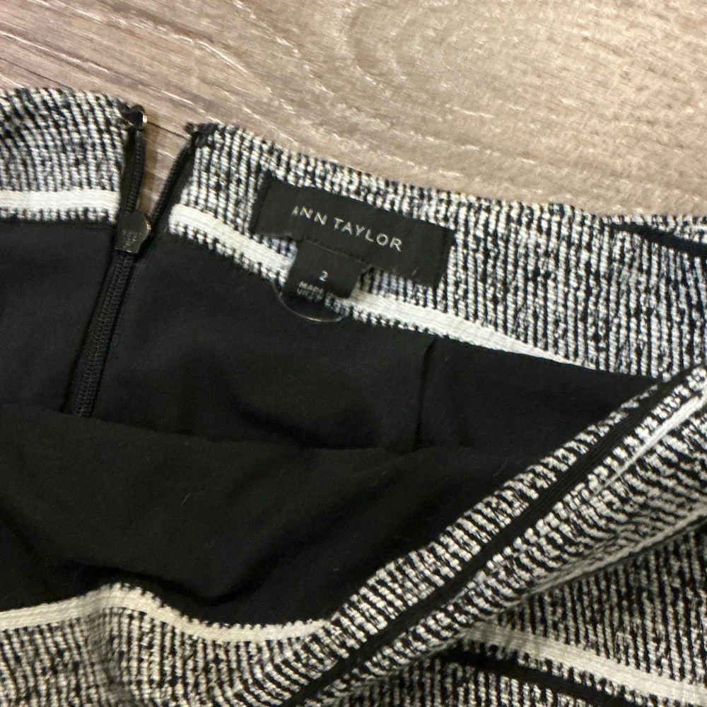 Ann Taylor Black and Cream Striped Mini Skirt